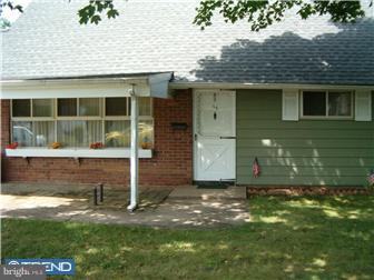 28 Quickset Road Levittown, PA 19057 - Photo 6 of 12 Gallery Image 6