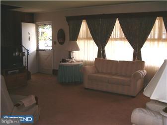 28 Quickset Road Levittown, PA 19057 - Photo 8 of 12 Gallery Image 8