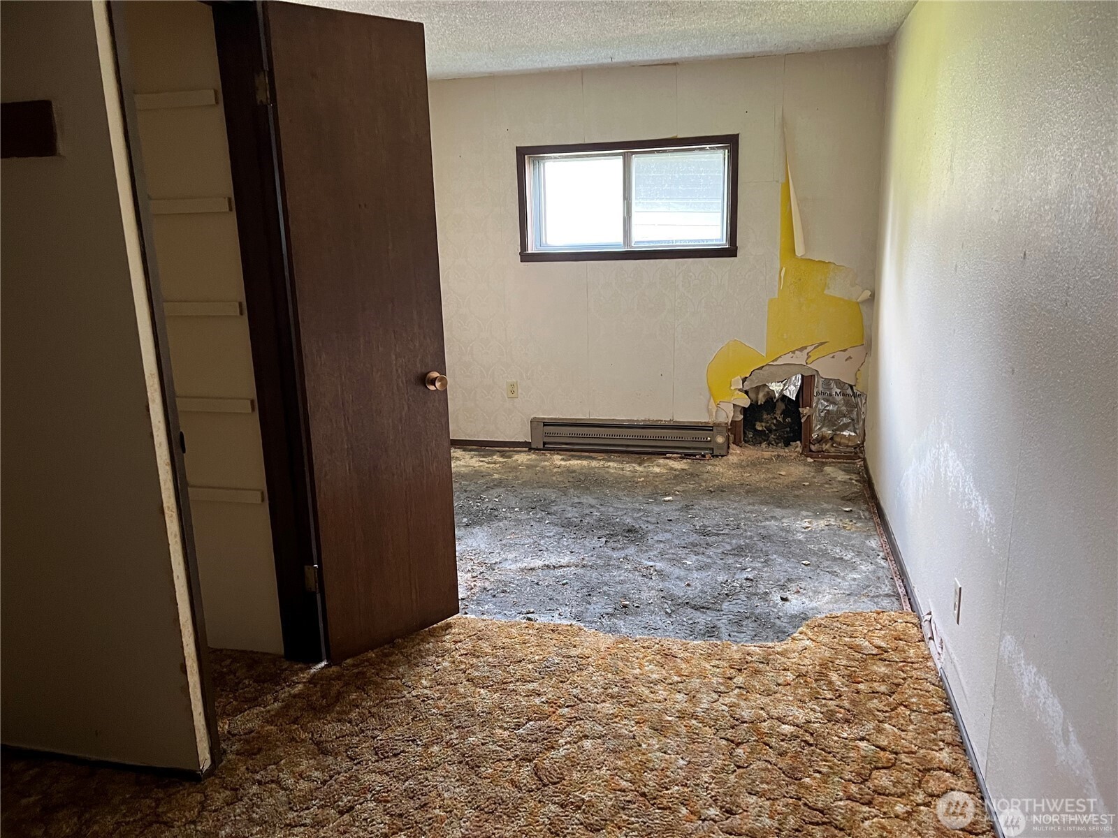 4086 Valley Highway Deming, WA 98244 - Photo 14 of 18 a view of a door and chair