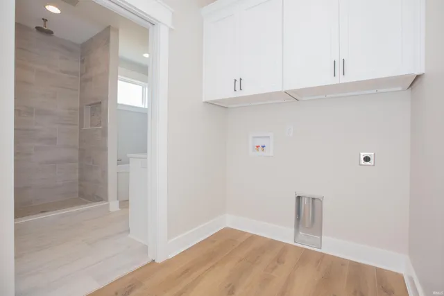 $469,900 | 18740 Roscommon Road, Evansville, IN 47725