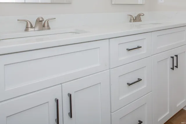 $469,900 | 18740 Roscommon Road, Evansville, IN 47725