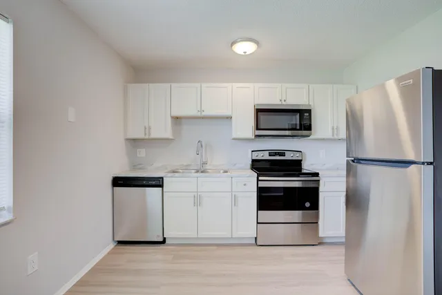 $2,350 | 6580 Jupiter Gardens Boulevard, Unit F, Jupiter, FL 33458