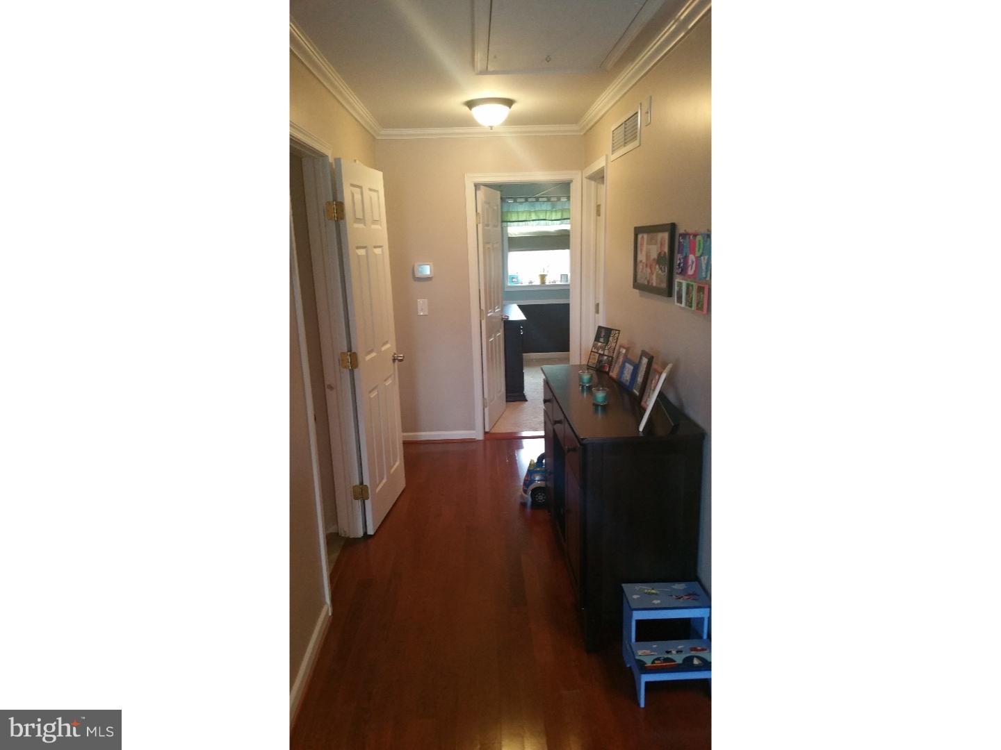 10827 Heflin Road Philadelphia, PA 19154 - Photo 13 of 25 Gallery Image 13