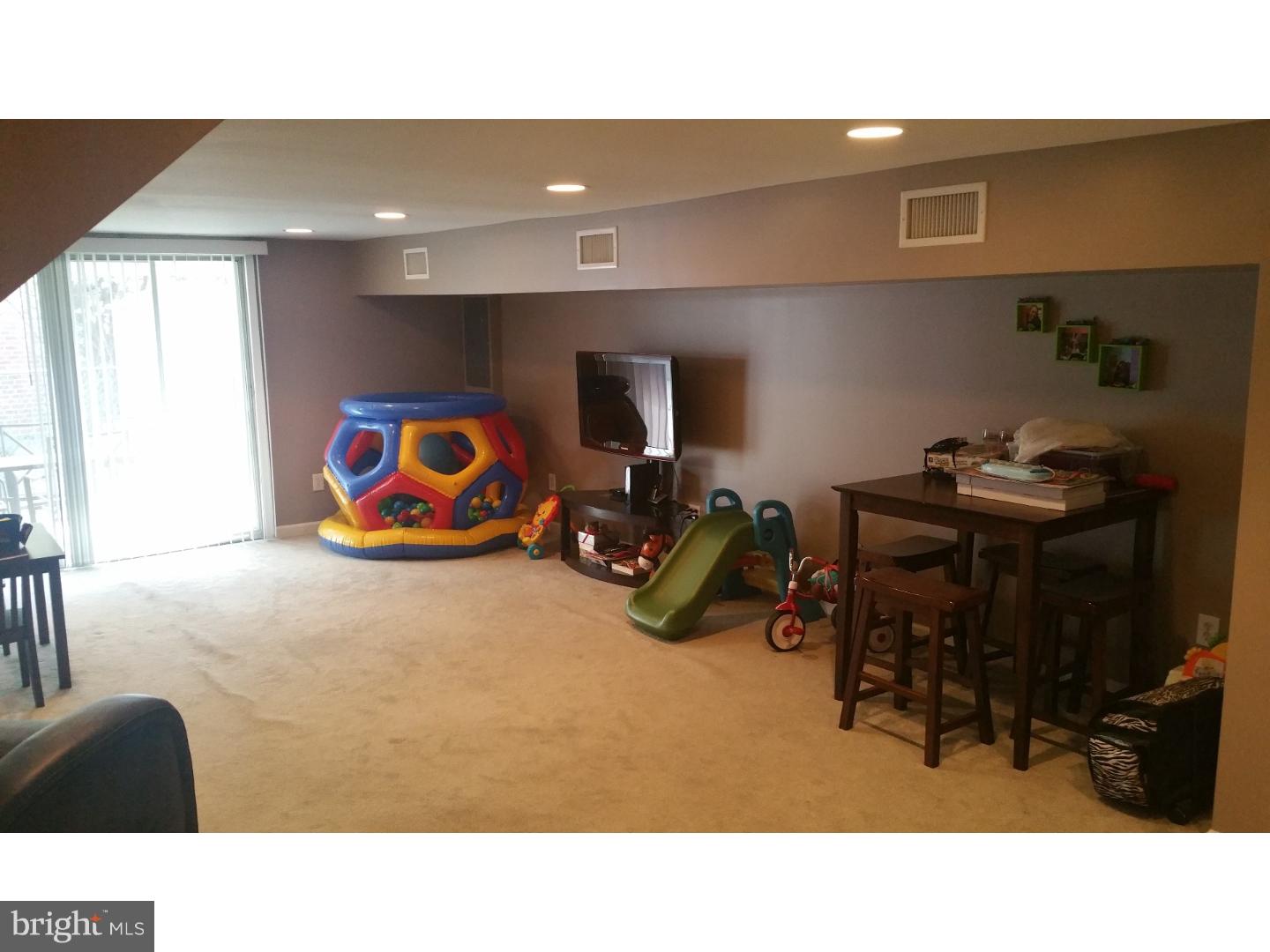 10827 Heflin Road Philadelphia, PA 19154 - Photo 15 of 25 Basement - Finished