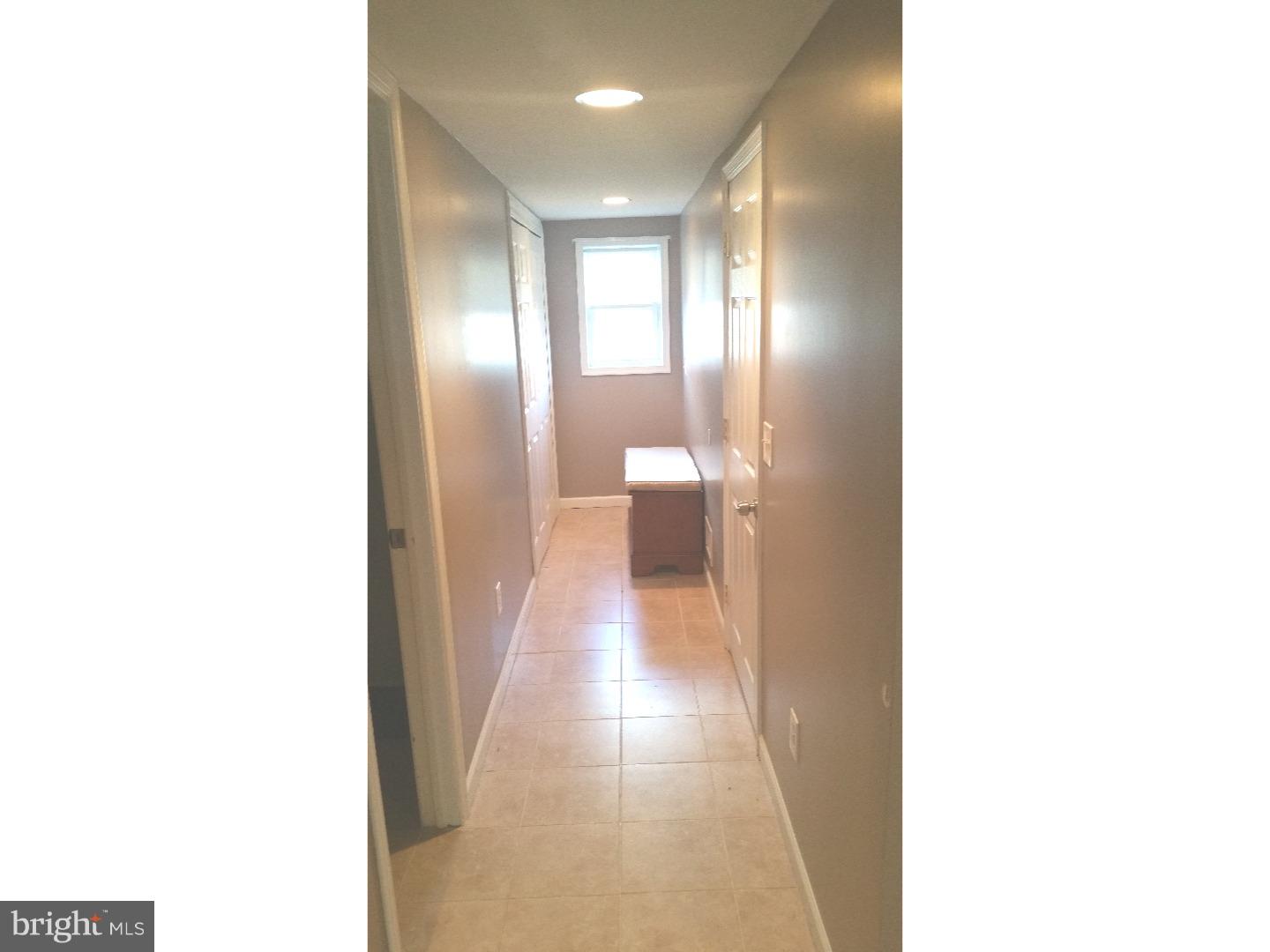 10827 Heflin Road Philadelphia, PA 19154 - Photo 17 of 25 Gallery Image 17