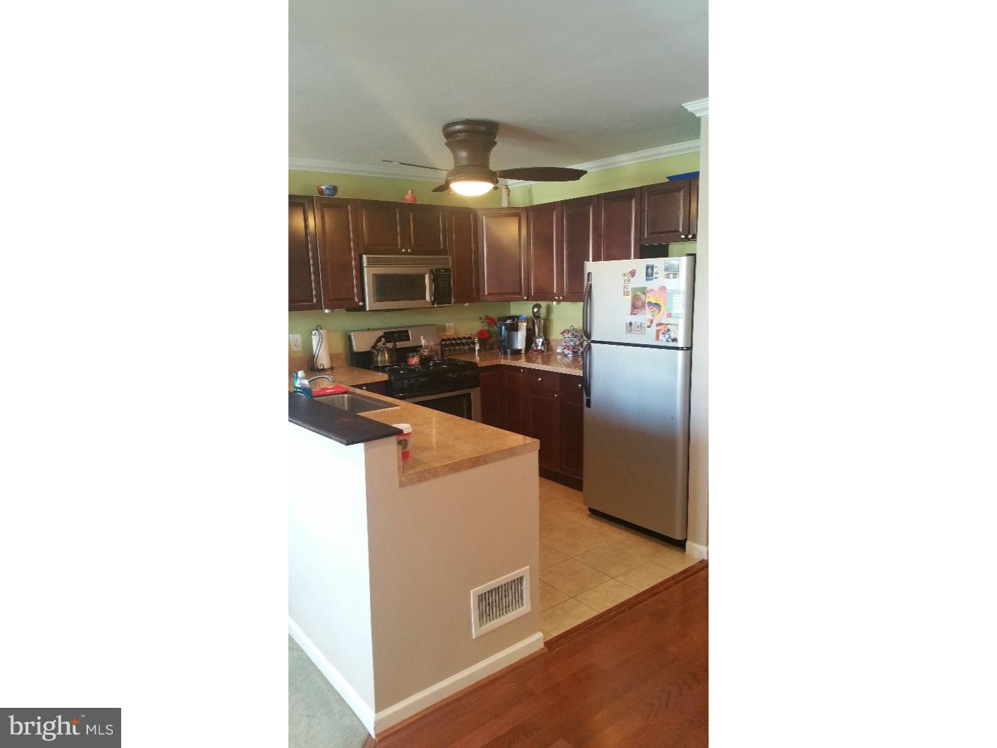 10827 Heflin Road Philadelphia, PA 19154 - Photo 6 of 25 Gallery Image 6