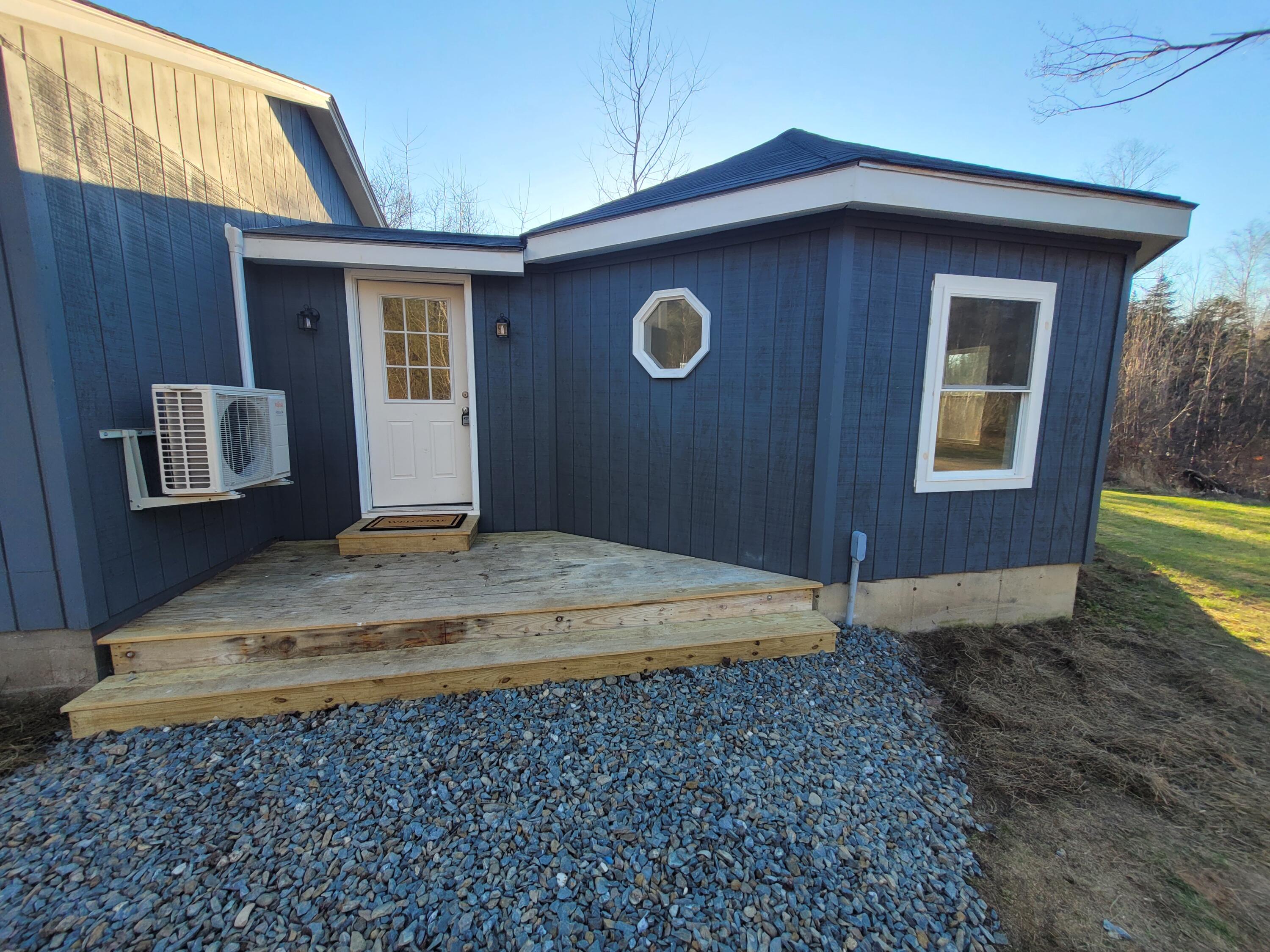85 Smith Road Hudson, ME 04449 - Photo 4 of 21 20221110_143212