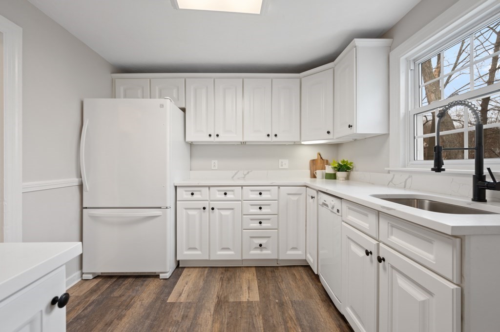 8 Conger Road Worcester, MA 01602 - Photo 6 of 26 Gallery Image 6