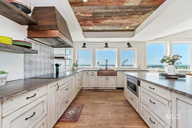 $2,099,900 | 10200 West Scenic Vw Drive, Star, ID 83669