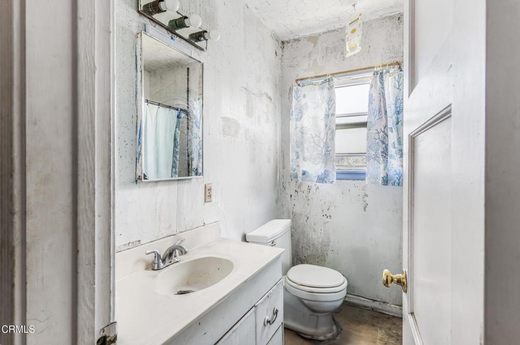 450 West Roderick Avenue Oxnard, CA 93030 - Photo 14 of 24