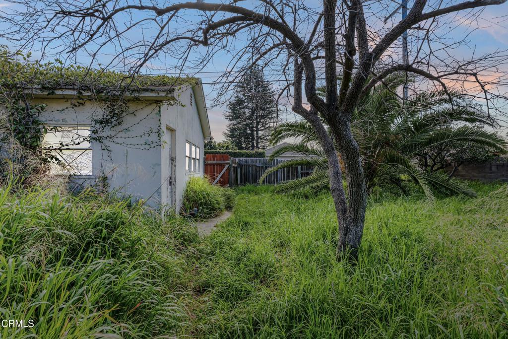 450 West Roderick Avenue Oxnard, CA 93030 - Photo 17 of 24