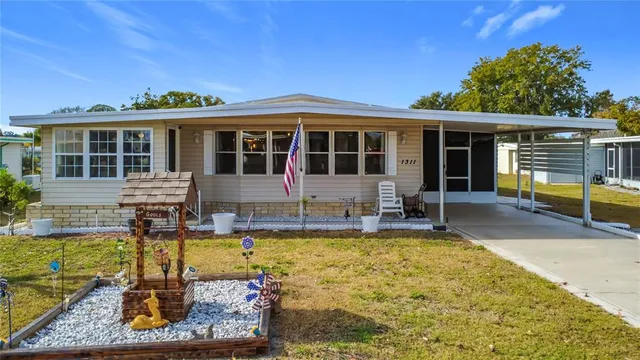 $189,900 | 1311 Mohawk Circle, Tavares, FL 32778