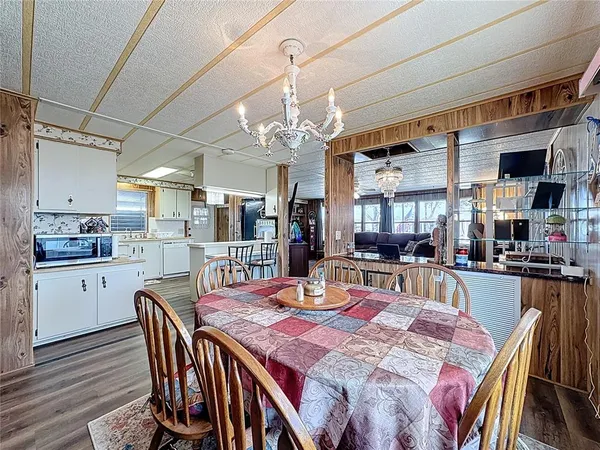 $189,900 | 1311 Mohawk Circle, Tavares, FL 32778