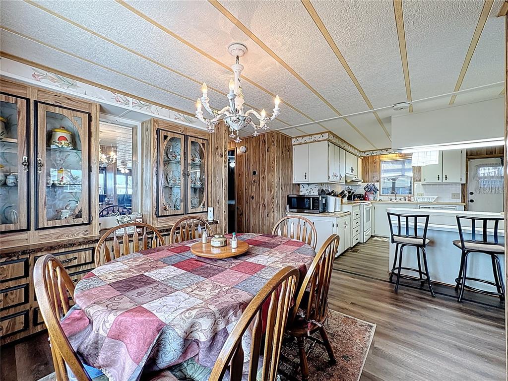 1311 Mohawk Circle Tavares, FL 32778 - Photo 12 of 59