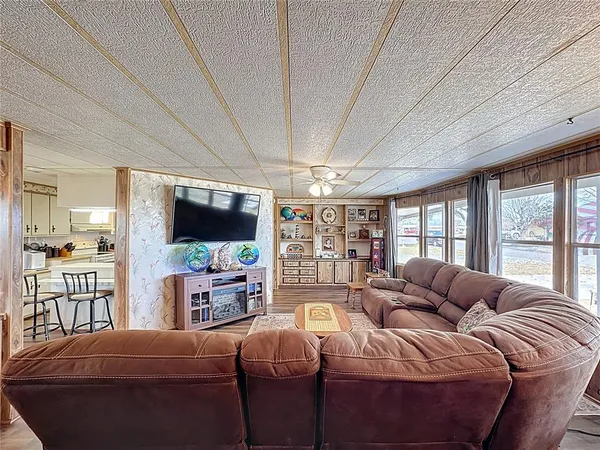 $189,900 | 1311 Mohawk Circle, Tavares, FL 32778