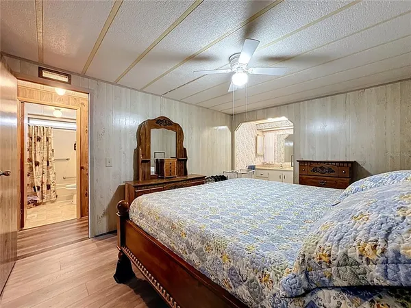 $189,900 | 1311 Mohawk Circle, Tavares, FL 32778