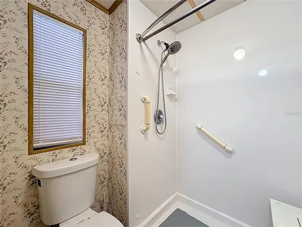 $189,900 | 1311 Mohawk Circle, Tavares, FL 32778