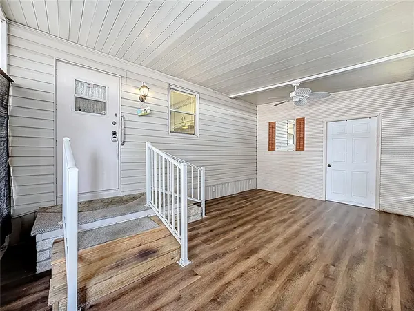 $189,900 | 1311 Mohawk Circle, Tavares, FL 32778