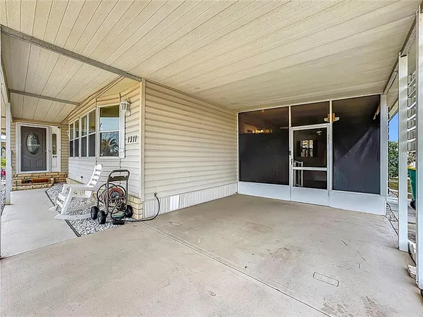 $189,900 | 1311 Mohawk Circle, Tavares, FL 32778