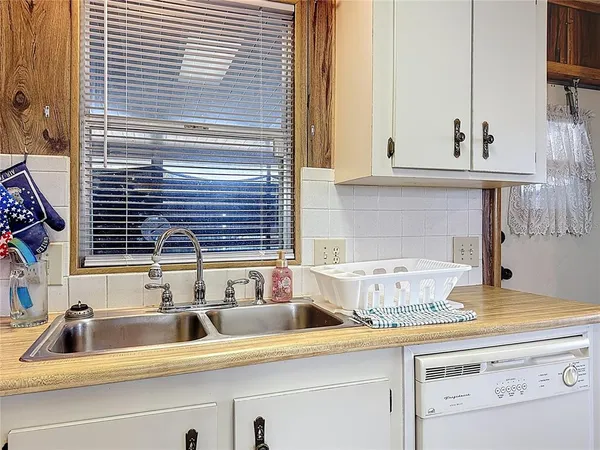 $189,900 | 1311 Mohawk Circle, Tavares, FL 32778