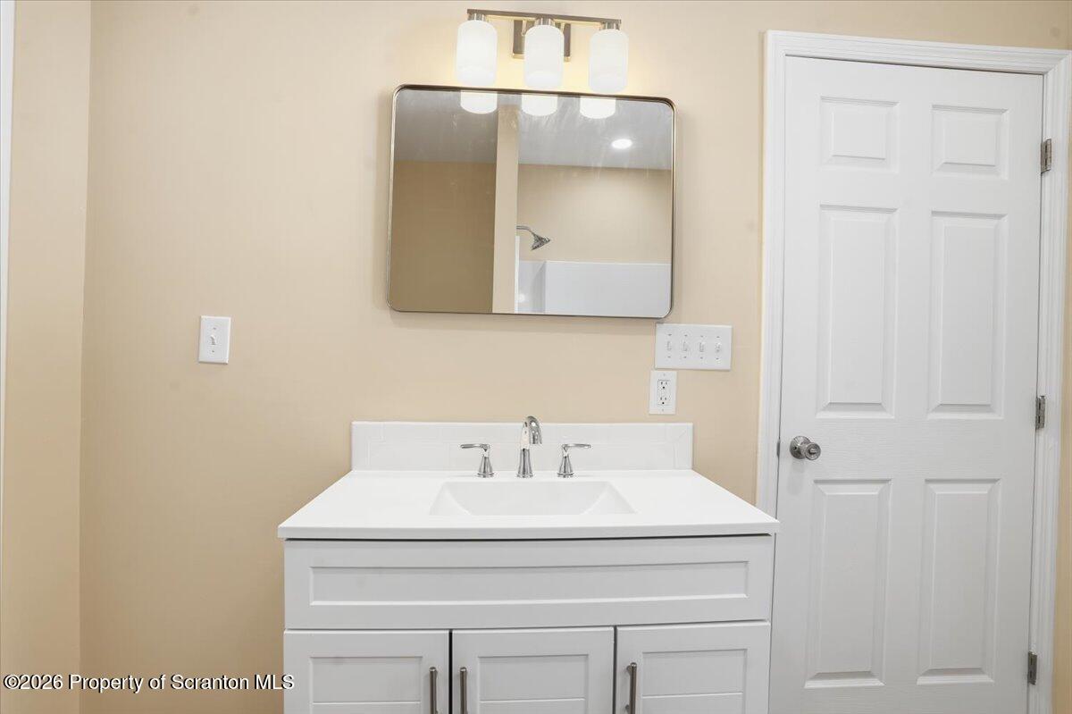 108 Fulton Street Carbondale, PA 18407 - Photo 23 of 60 Full Bathroom