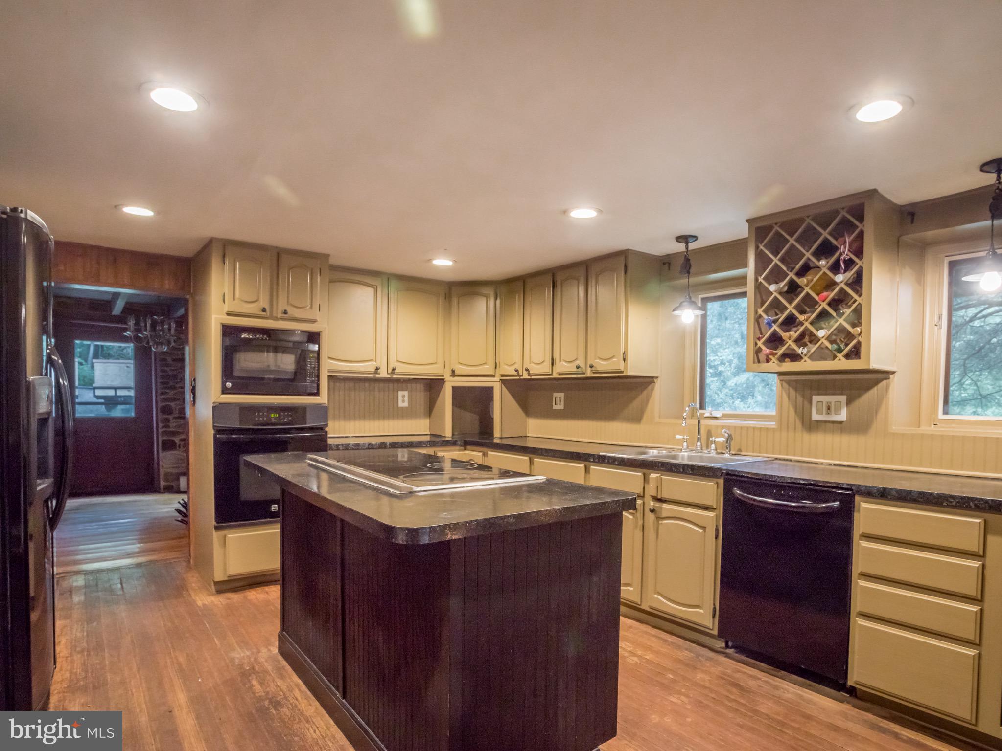 2755 Walton Road Jamison, PA 18929 - Photo 21 of 62 KITCHEN