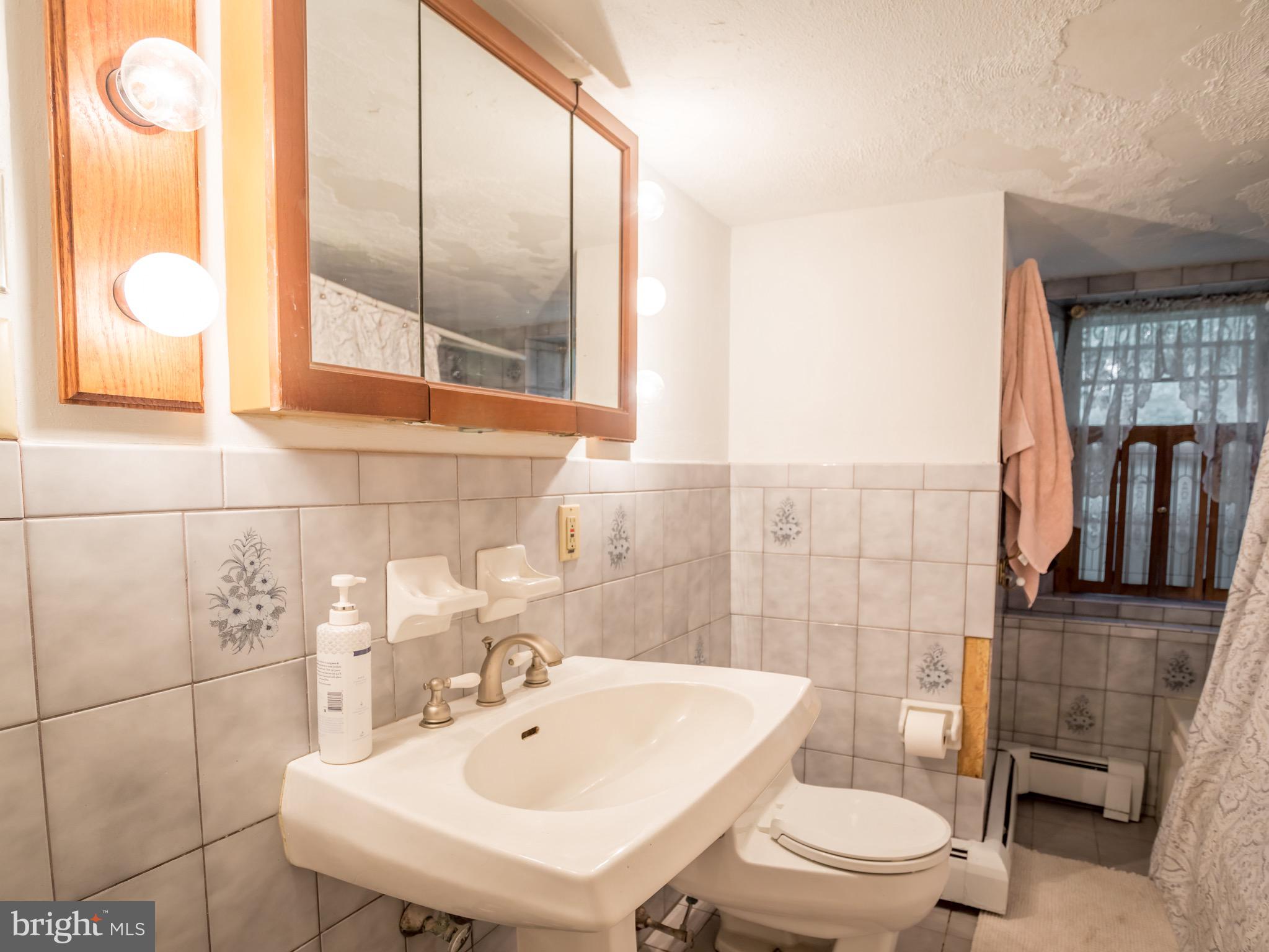 2755 Walton Road Jamison, PA 18929 - Photo 30 of 62 MASTER BATH
