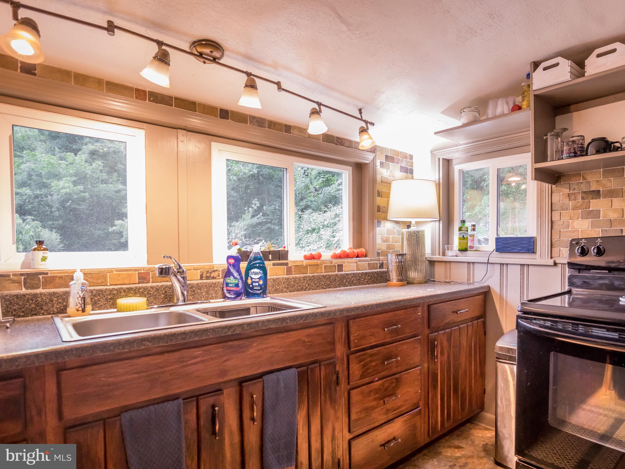 2755 Walton Road Jamison, PA 18929 - Photo 46 of 62 CARRIAGE HOUSE KITCHEN