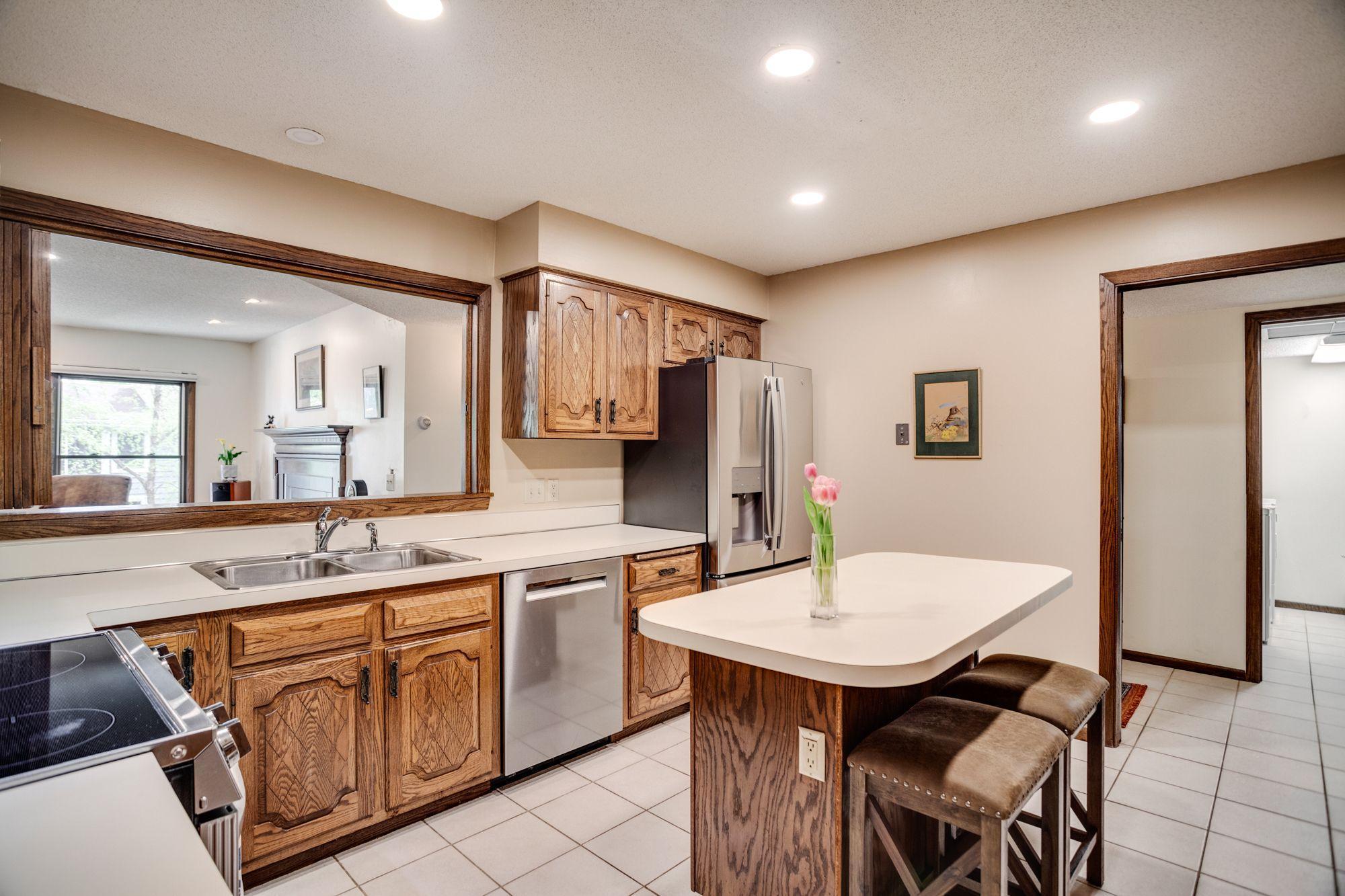 3020 St Albans Mill Road, Unit 309 Minnetonka, MN 55305 - Photo 13 of 41 Gallery Image 13