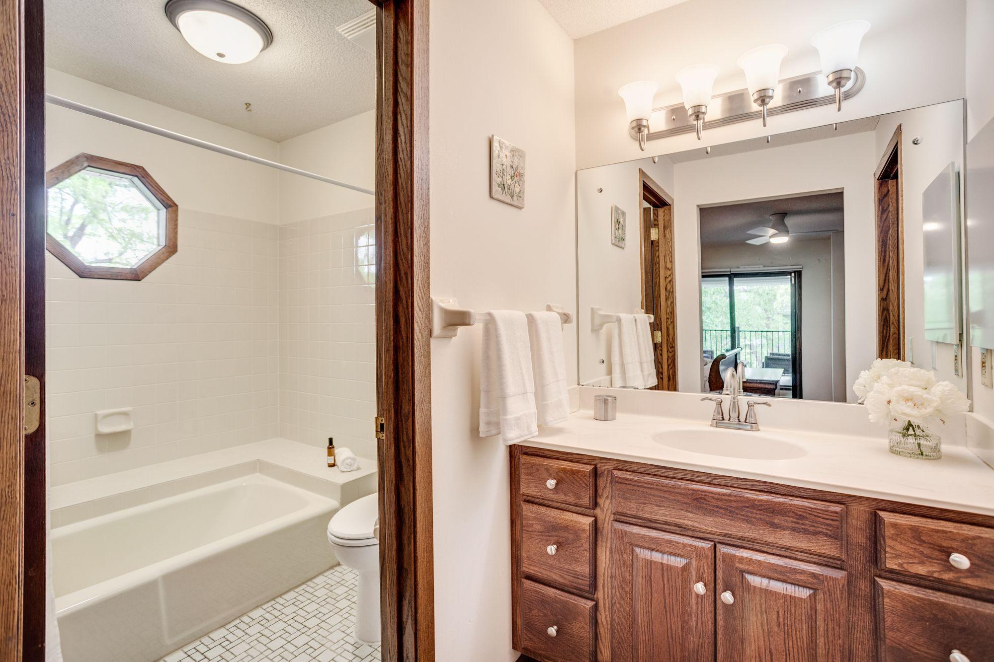 3020 St Albans Mill Road, Unit 309 Minnetonka, MN 55305 - Photo 23 of 41 Gallery Image 23