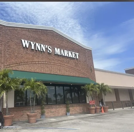 $6,200 | 72 7th Street South, Unit 112, Naples, FL 34102