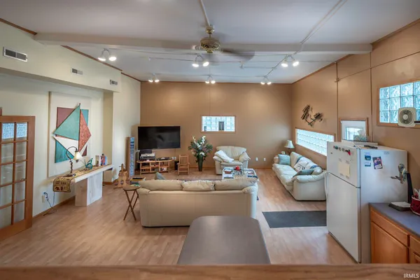 $289,000 | 207 Lincoln Highway West, New Haven, IN 46774