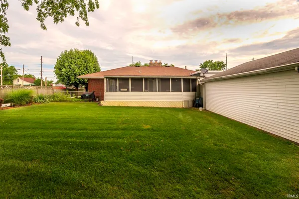 $289,000 | 207 Lincoln Highway West, New Haven, IN 46774