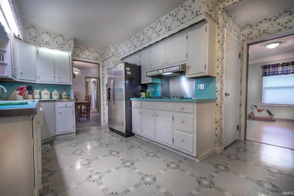 $289,000 | 207 Lincoln Highway West, New Haven, IN 46774