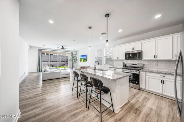 $460,000 | 35116 North Lead Way, San Tan Valley, AZ 85144