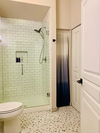 $450,000 | 2136 West Evergreen Avenue, Unit 2A, Chicago, IL 60622