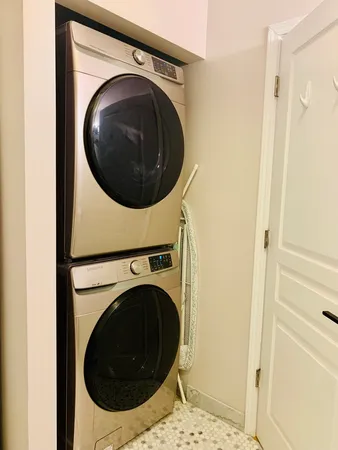 $450,000 | 2136 West Evergreen Avenue, Unit 2A, Chicago, IL 60622