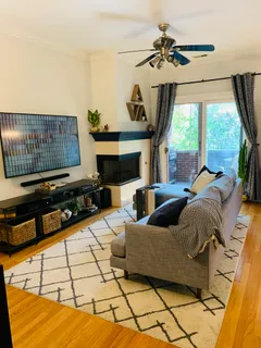 $450,000 | 2136 West Evergreen Avenue, Unit 2A, Chicago, IL 60622