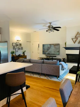 $450,000 | 2136 West Evergreen Avenue, Unit 2A, Chicago, IL 60622