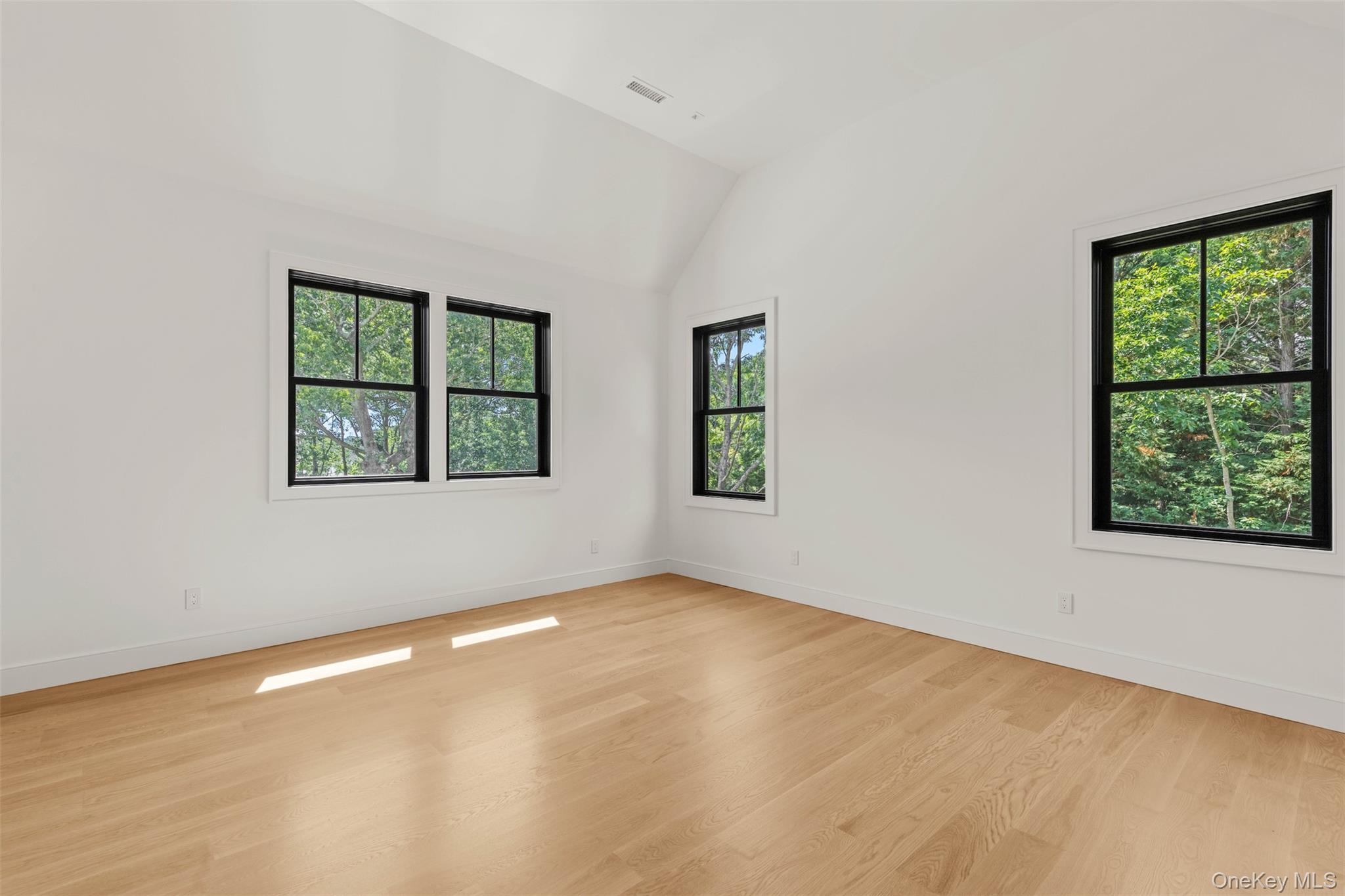 1775 Point Pleasant Road Mattituck, NY 11952 - Photo 46 of 49