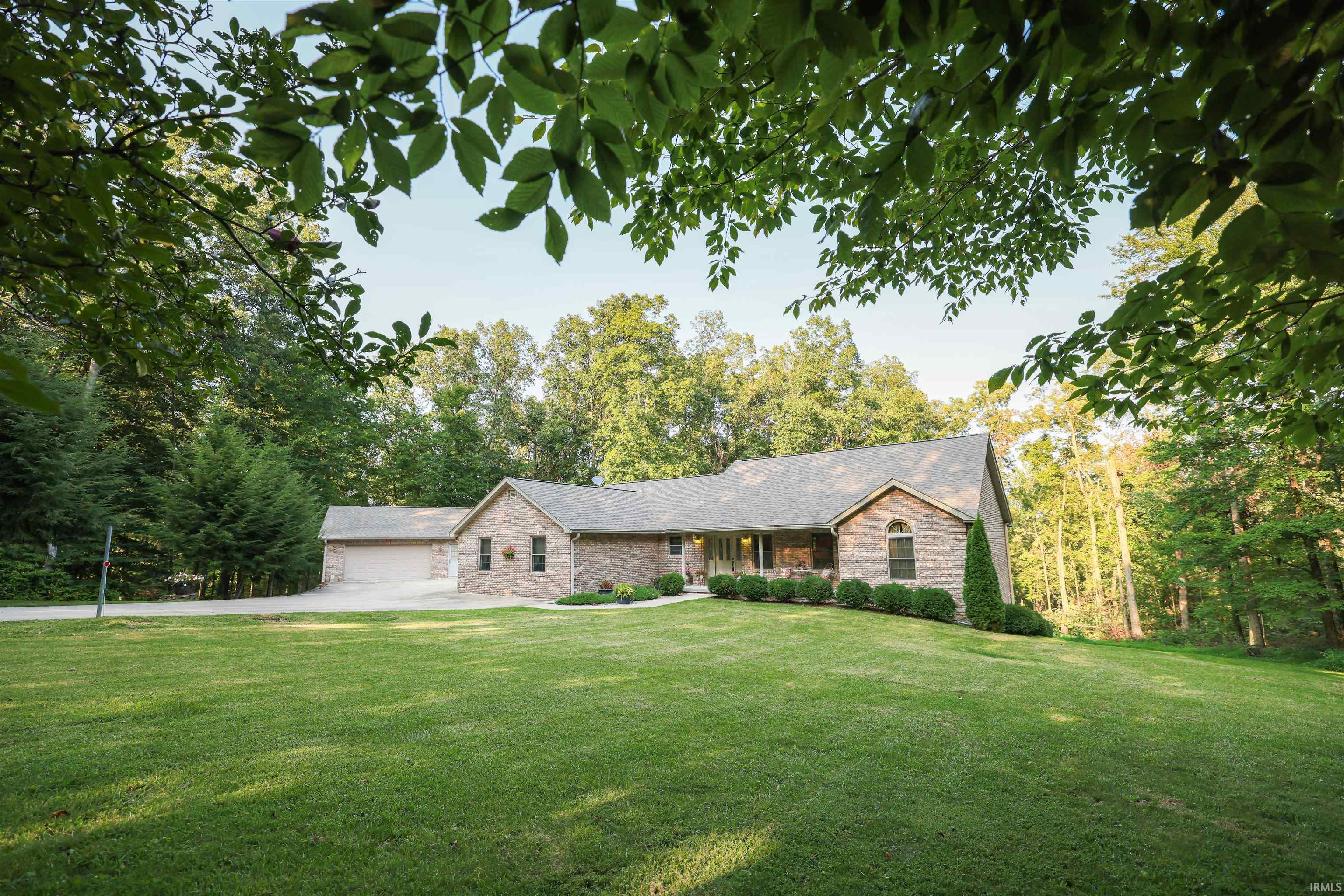 744 Chapman Road Spencer, IN 47460 - Photo 1 of 36 Gallery Image 1