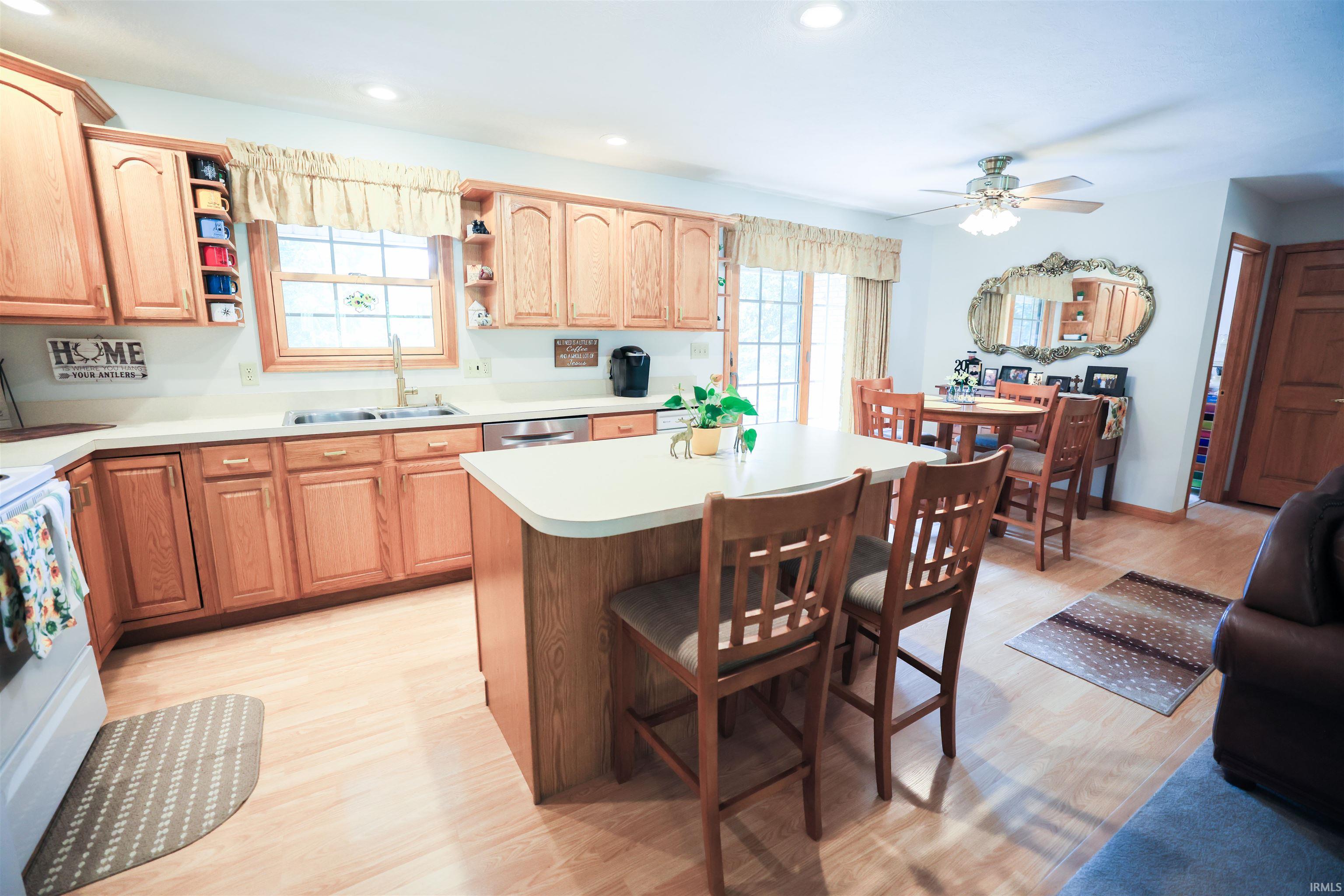 744 Chapman Road Spencer, IN 47460 - Photo 6 of 36 Gallery Image 6