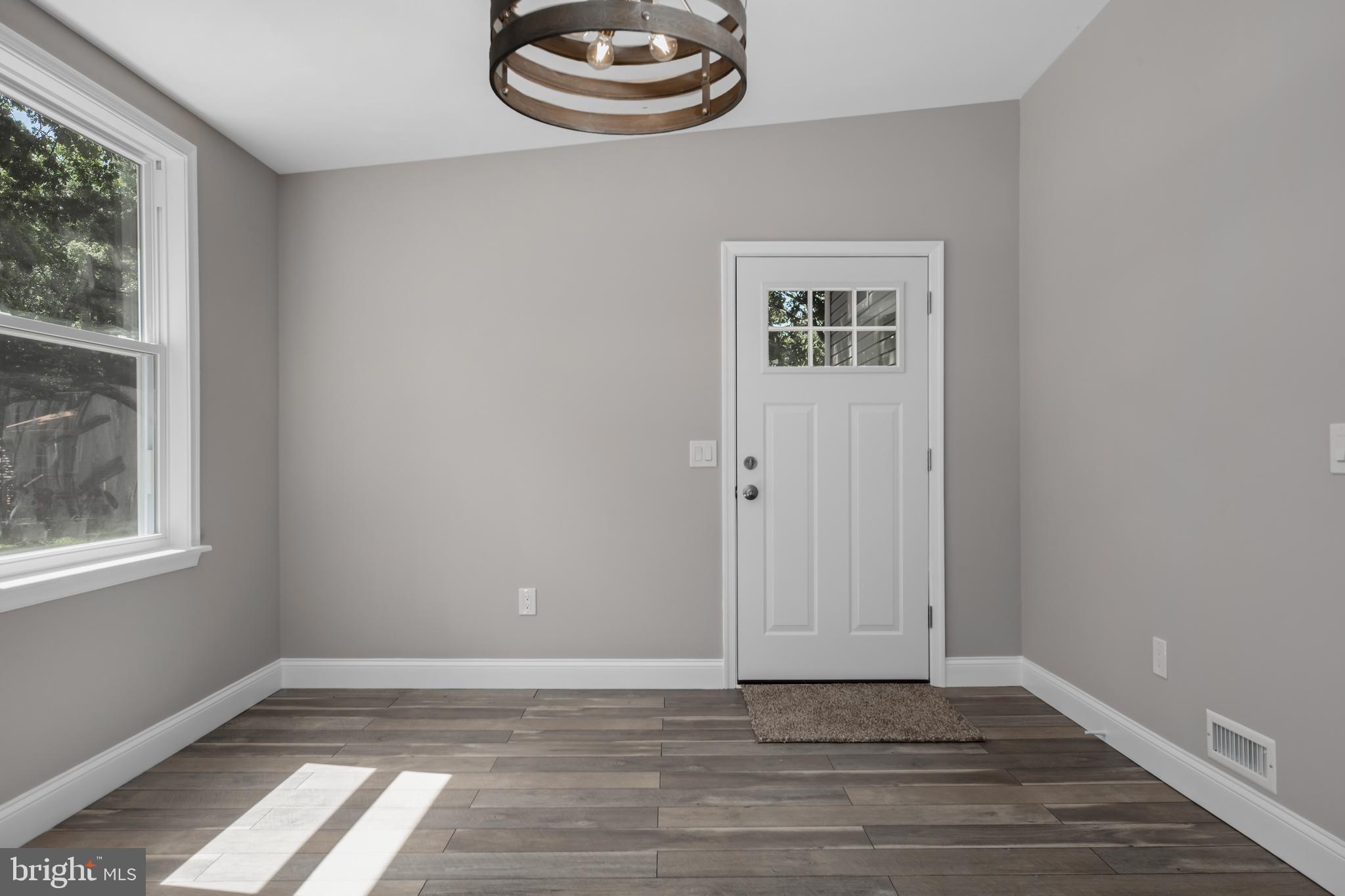 4485 Robin Road Newfield, NJ 08344 - Photo 13 of 22 Dining Area