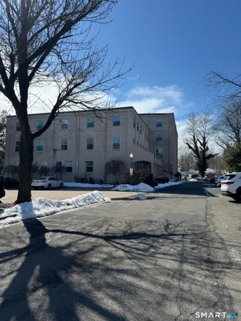 $2,100 | 146 High Street, Unit 310, Milford, CT 06460