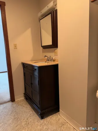 $2,100 | 146 High Street, Unit 310, Milford, CT 06460