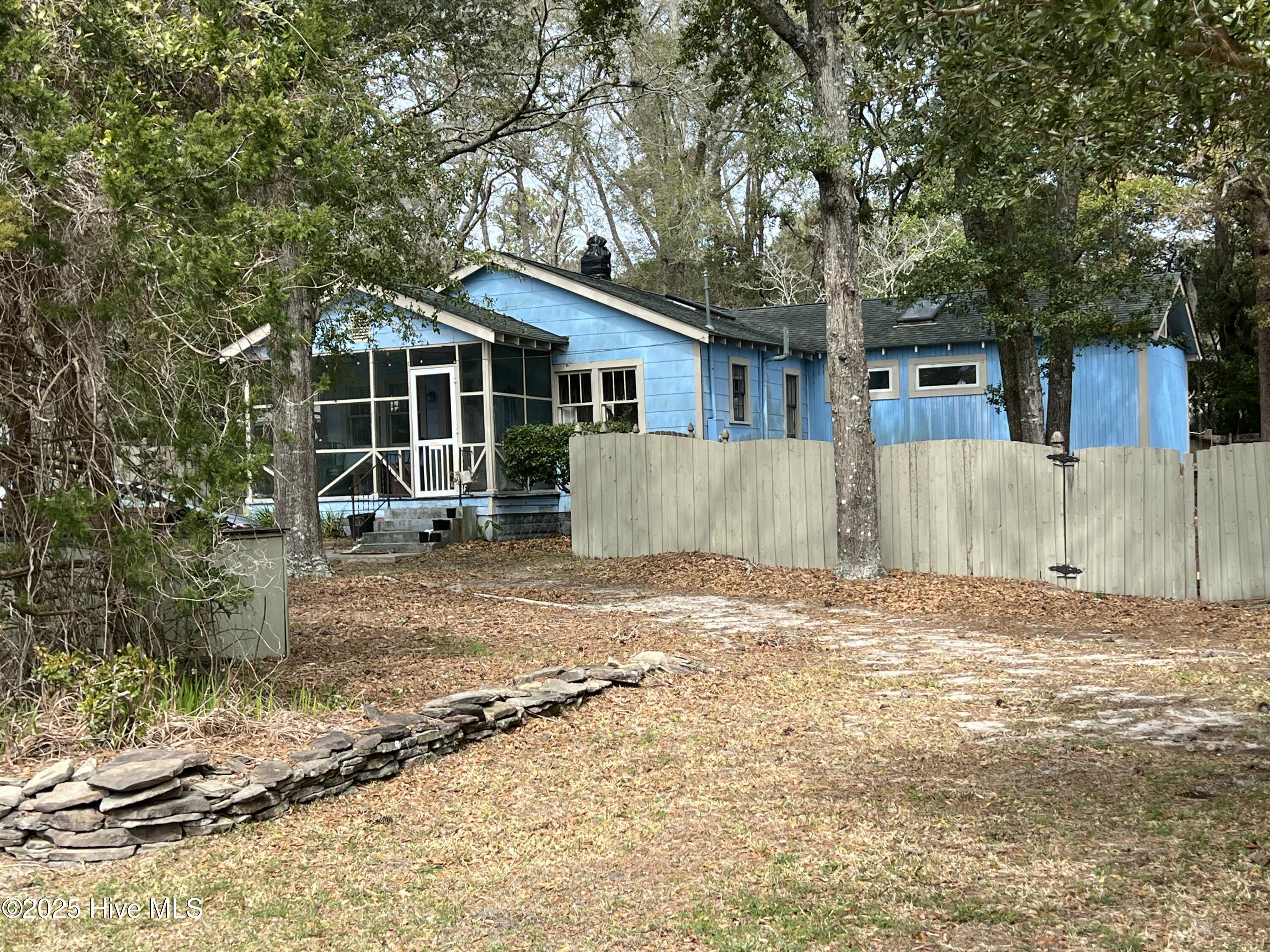 331 East Seaview Road Wilmington, NC 28409 - Photo 1 of 29 Front of Home