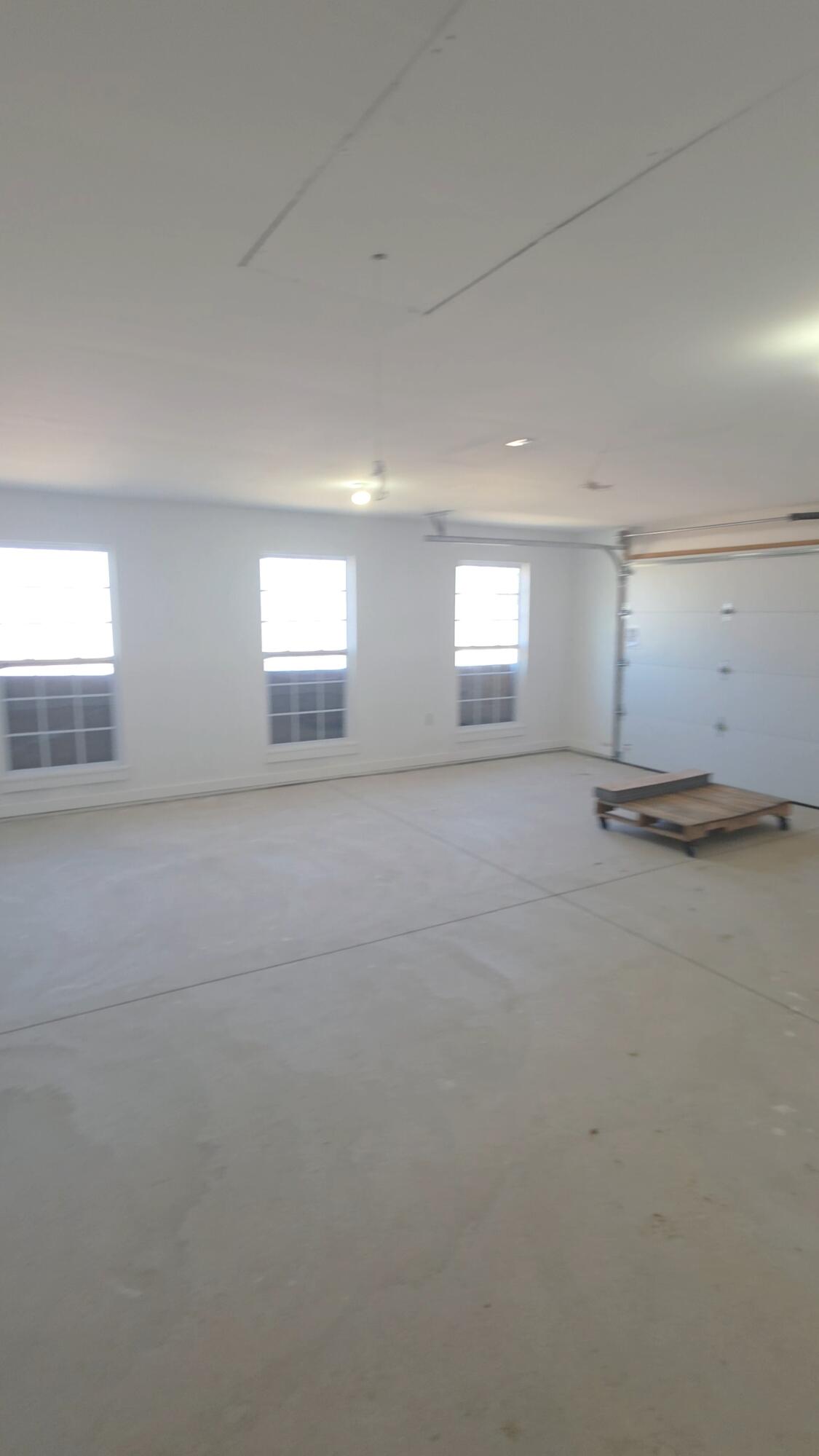 2975 East Valley Road Adrian, MI 49221 - Photo 15 of 28 Garage 1