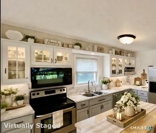 $449,999 | 5 Sunrise Avenue, Old Saybrook, CT 06475