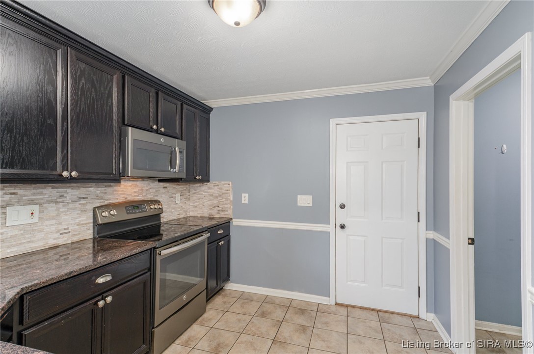 1036 Brookstone Court Georgetown, IN 47122 - Photo 10 of 29