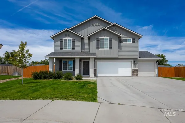 $470,000 | 930 Southwest Accipiter Pl Mountain, Mountain Home, ID 83647